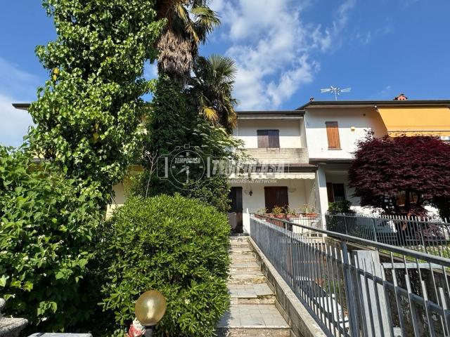 Villetta a schiera in vendita di 180 m² in Via Don Seghezzi, 9