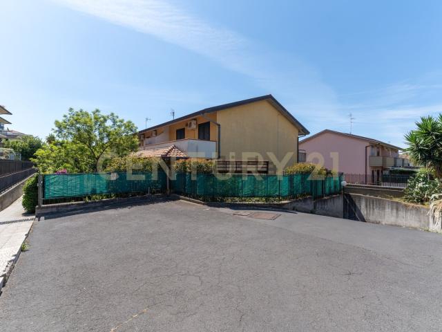 Villetta a schiera in vendita di 180 m² in Via degli Ulivi, 9
