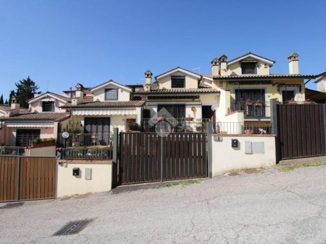 Villetta a schiera in vendita di 180 m² in Via dei Costaroni