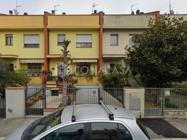 Villetta a schiera in vendita di 180 m² in Via del Biancospino
