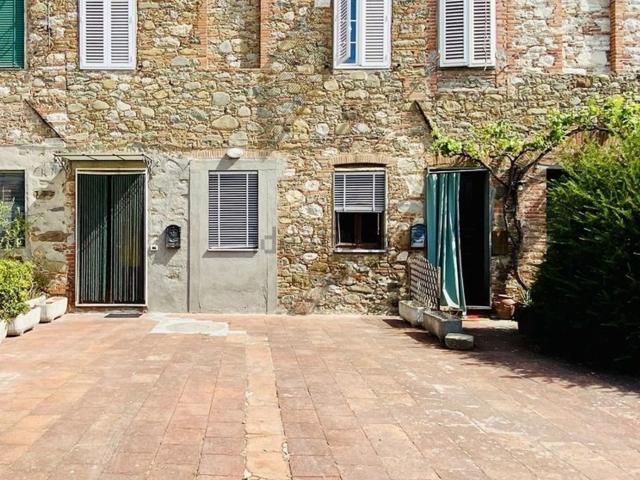 Villetta a schiera in vendita di 180 m² in Via del Cimitero di Segromigno in Piano, 4