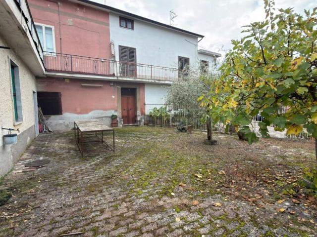 Villetta a schiera in vendita di 180 m² in Via della Resistenza