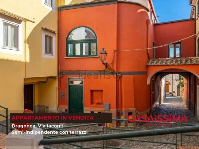Villetta a schiera in vendita di 180 m² in Via Iaconti, 17