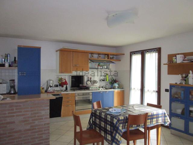 Villetta a schiera in vendita di 180 m² in Via Oscar Zanichelli