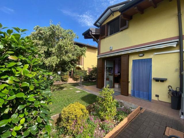 Villetta a schiera in vendita di 180 m² in Via Leonardo Da Vinci, 8