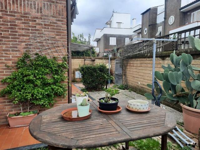 Villetta a schiera in vendita di 180 m² in Via Numa Campi
