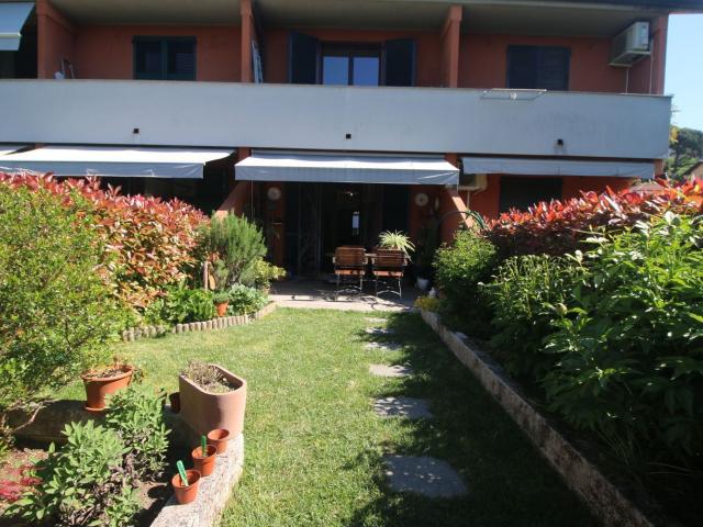 Villetta a schiera in vendita di 180 m² in Via Somaini, 3