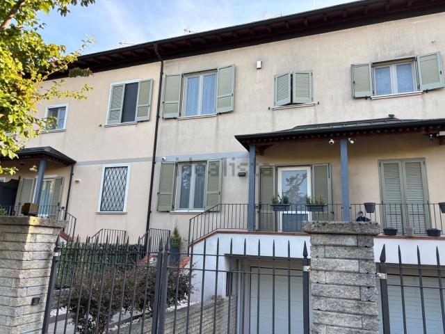 Villetta a schiera in vendita di 180 m² in Via San Francesco d&apos Assisi, 11