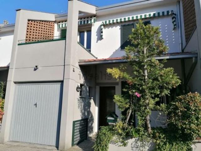Villetta a schiera in vendita di 180 m² in Via Podgora, 58