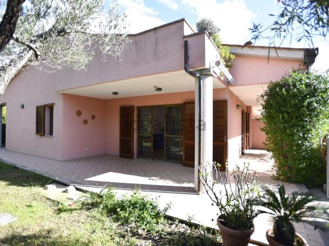 Villetta a schiera in vendita di 180 m² in Via per Portoferraio, 2017