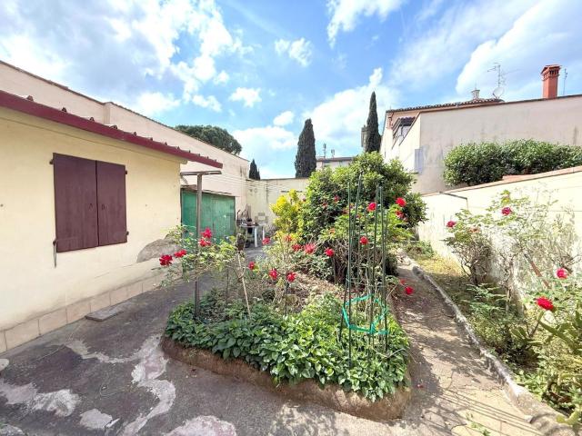Villetta a schiera in vendita di 180 m² in Via Pietro Bernini