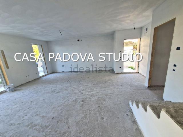 Villetta a schiera in vendita di 180 m² in Via Roma, 43