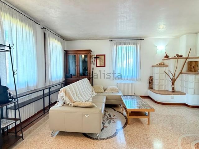 Villetta a schiera in vendita di 180 m² in Via Rossignago