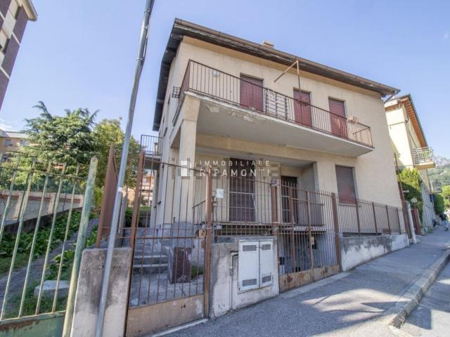 Villetta a schiera in vendita di 180 m² in Via Tonio da Belledo, 129