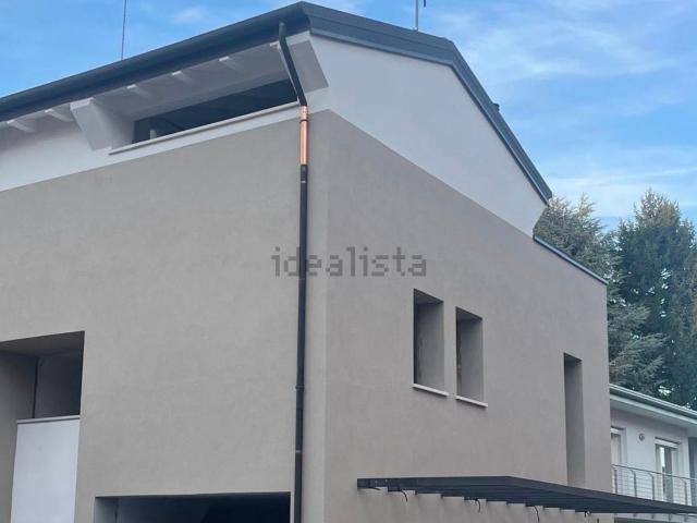 Villetta a schiera in vendita di 180 m² in Borgo Monte Grappa, 27
