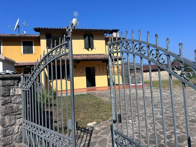 Villetta a schiera in vendita di 180 m² in Località Barucci