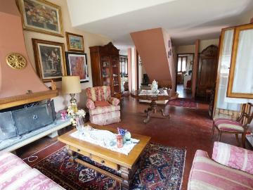 Villetta a schiera in vendita di 180 m² in Piazza Felice Bacci, 1