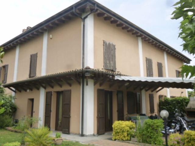 Villetta a schiera in vendita di 182 m² in Via Casadio, 12