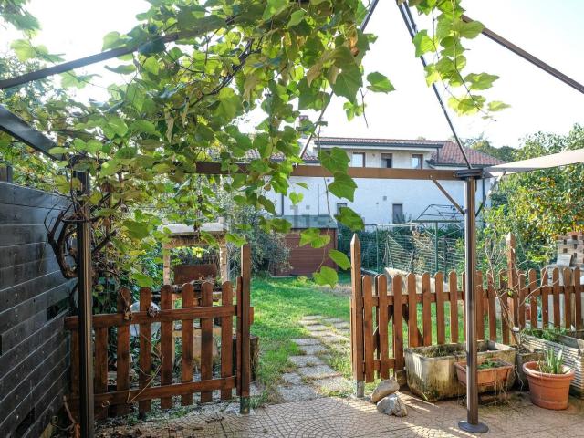 Villetta a schiera in vendita di 182 m² in Via Michelangelo da Caravaggio, 46