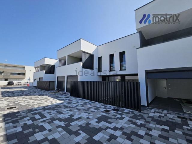 Villetta a schiera in vendita di 182 m² in Via Zago, 120