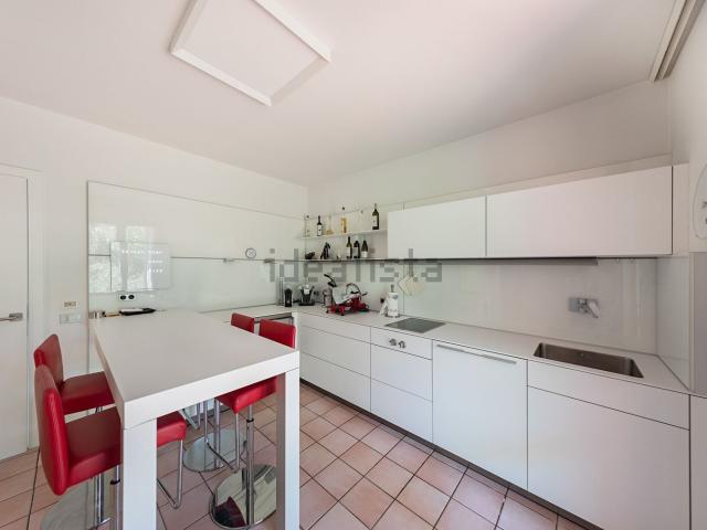 Villetta a schiera in vendita di 183 m² in Via Aldo Moro