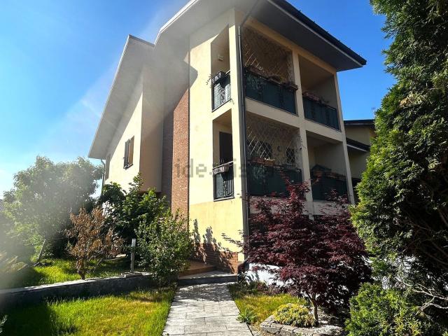 Villetta a schiera in vendita di 183 m² in Via Alessandro Santagostino, 57
