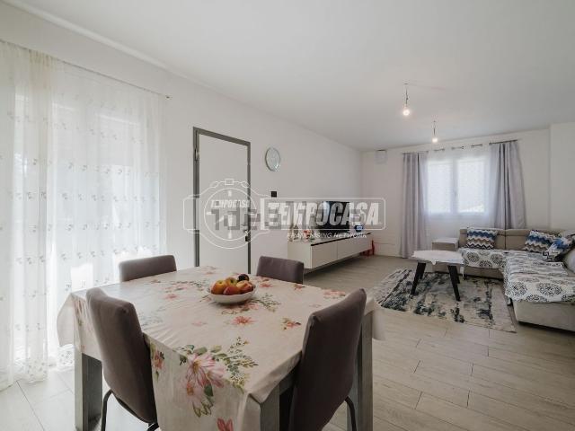 Villetta a schiera in vendita di 183 m² in Via Tommaseo Niccolò