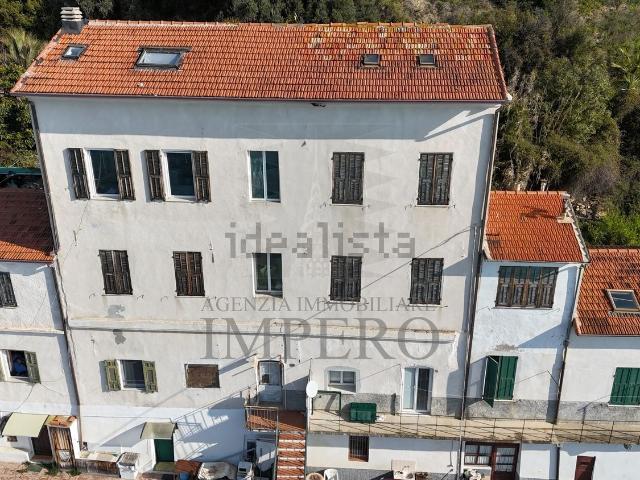 Villetta a schiera in vendita di 183 m² in Corso A. Toscanini, 15
