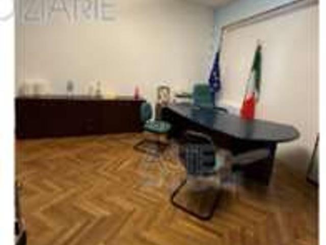 Villetta a schiera in vendita di 184 m² in Via Roma, 14