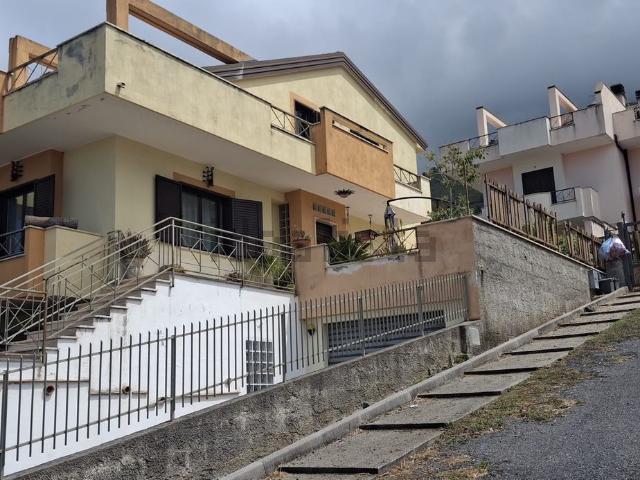 Villetta a schiera in vendita di 185 m² in Via dei Gelsi