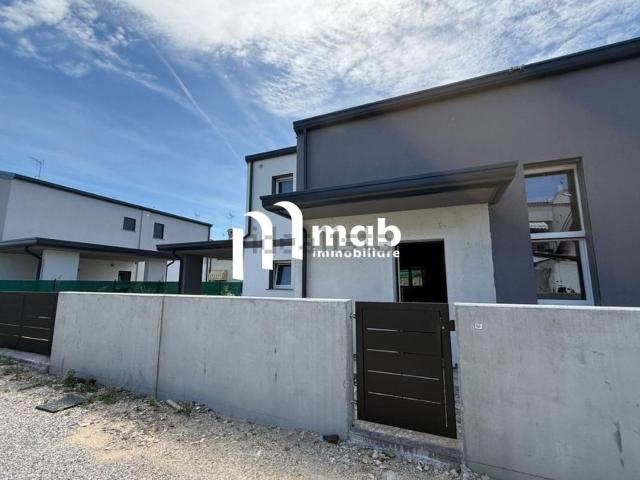 Villetta a schiera in vendita di 185 m² in Via del Capitello