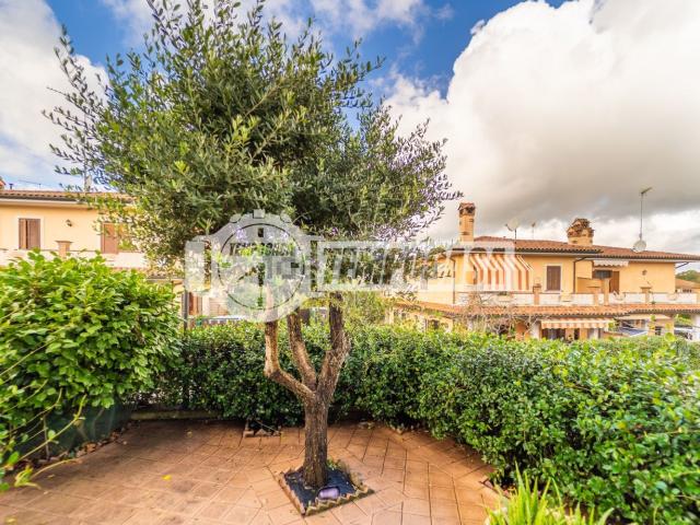 Villetta a schiera in vendita di 185 m² in Via della Stazione