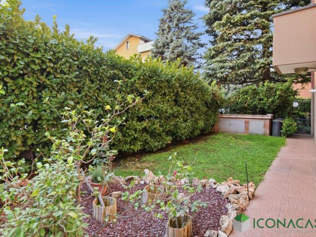 Villetta a schiera in vendita di 185 m² in Via Fiori, 1