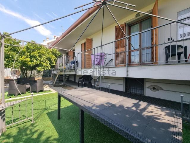 Villetta a schiera in vendita di 185 m² in Via Fratelli Cervi, 26