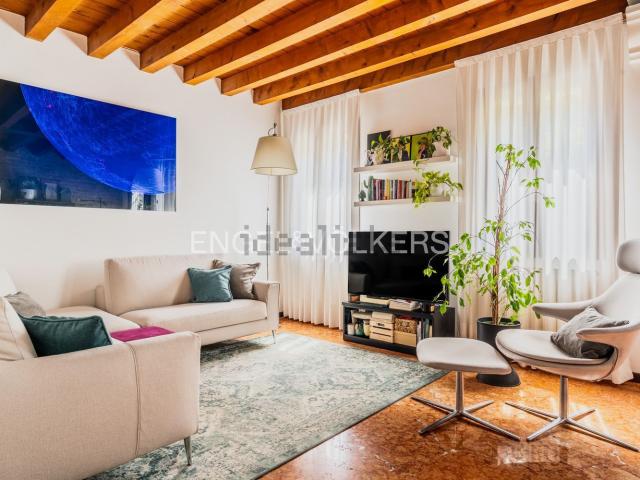 Villetta a schiera in vendita di 185 m² in Viale Nino Bixio