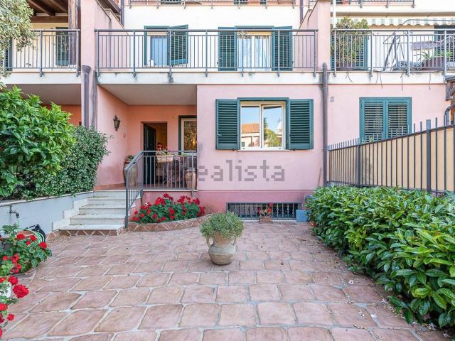Villetta a schiera in vendita di 185 m² in Viale Sandro Pertini, 710