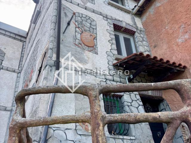 Villetta a schiera in vendita di 186 m² in Via Cabitti
