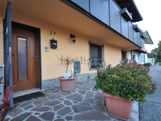 Villetta a schiera in vendita di 186 m² in Via A. Manzoni, 37
