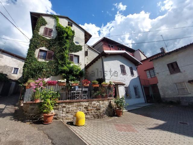 Villetta a schiera in vendita di 186 m² in Via Ai Piaggi, 5