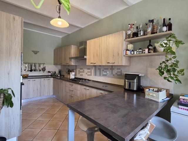 Villetta a schiera in vendita di 186 m² in Via Gorra