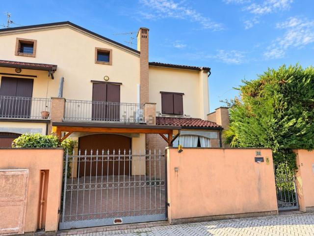 Villetta a schiera in vendita di 186 m² in Via Giulietta Masina
