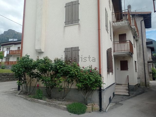 Villetta a schiera in vendita di 186 m² in Via Gioz