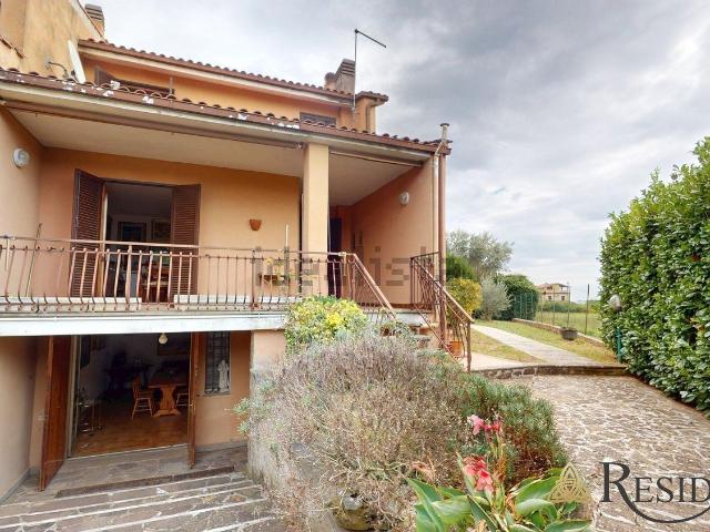 Villetta a schiera in vendita di 186 m² in Via Raffaello Sanzio