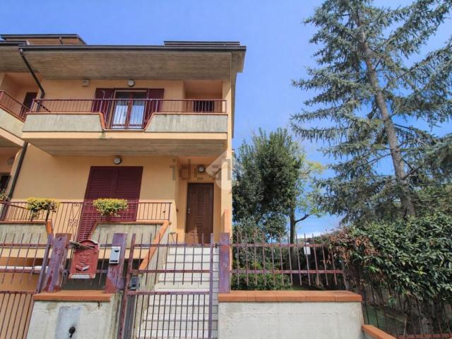 Villetta a schiera in vendita di 187 m² in Via Karl Marx