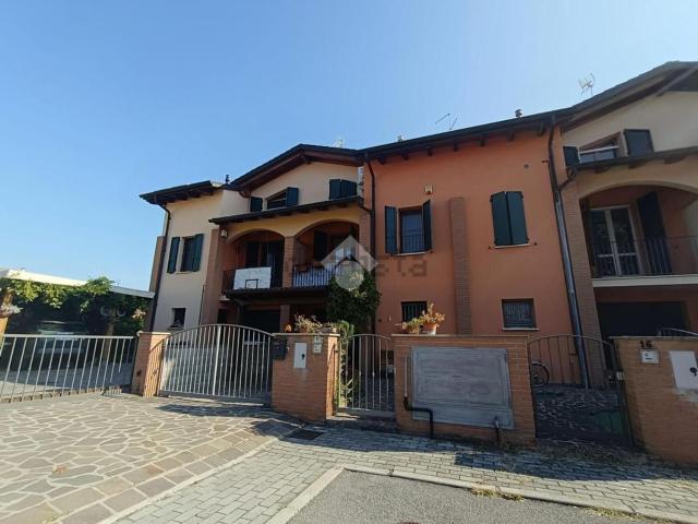 Villetta a schiera in vendita di 187 m² in Via Maria Montessori, 18
