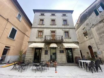 Villetta a schiera in vendita di 187 m² in Via Ritorta