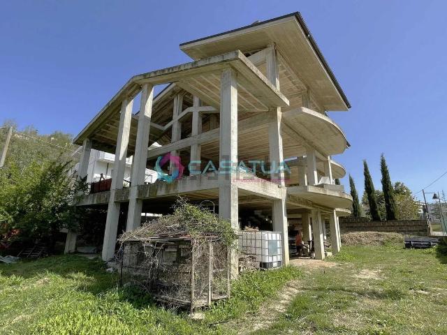Villetta a schiera in vendita di 188 m² in Via Annuccia Fosso