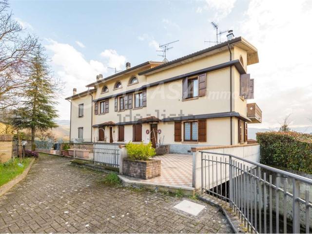 Villetta a schiera in vendita di 188 m² in Via Giovanni Pascoli, 10
