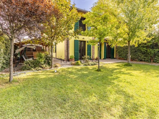 Villetta a schiera in vendita di 189 m² in Via Casaccie