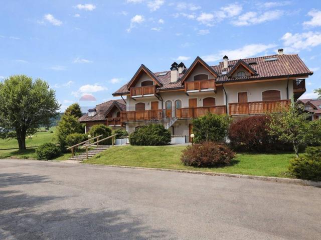 Villetta a schiera in vendita di 189 m² in Via Monte Lemerle